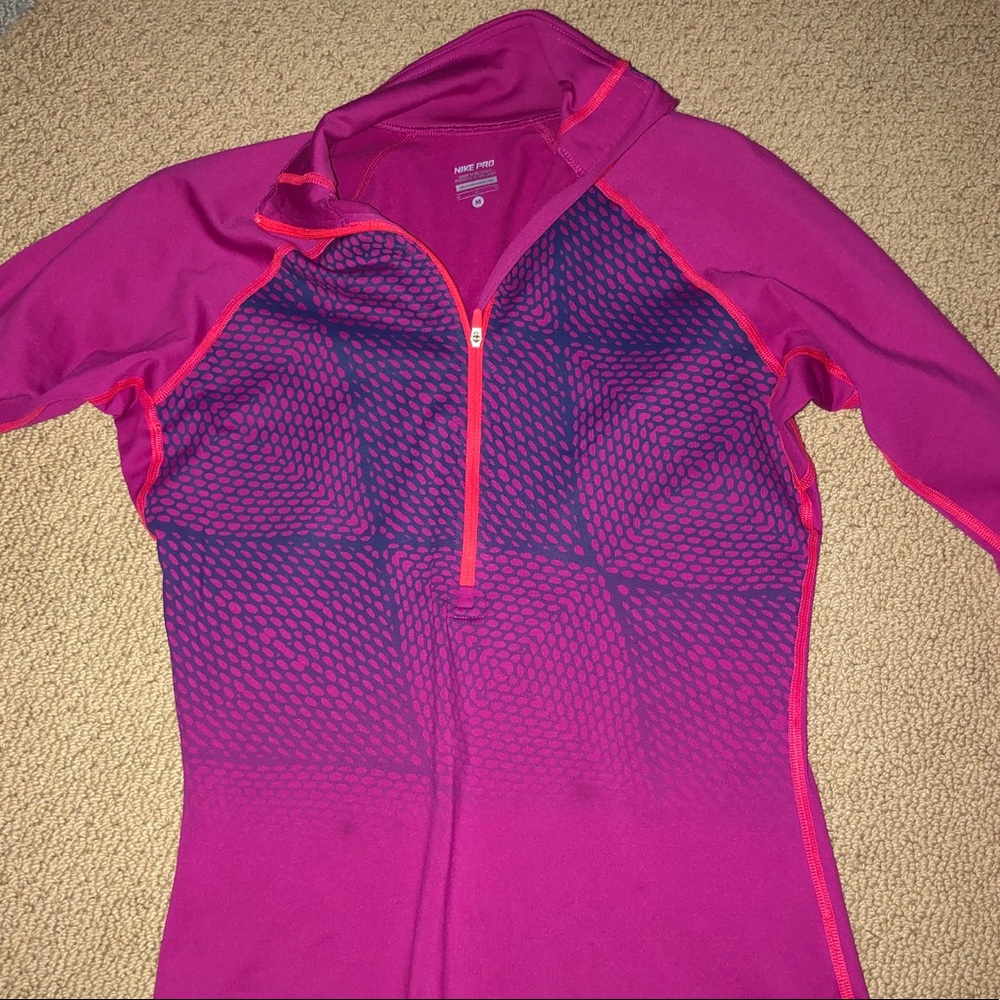 Patterned Nike Pullover Top (size m)